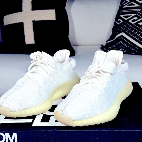 Yeezy Boost 350 V2 ‘Cream White’ Women Size: 7 Men Size: 5.5 Color: White/Cream - Picture 7 of 9